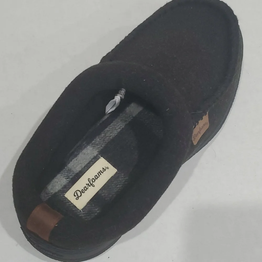 NWT DEARFOAMS MRNS SLIPPERS SIZE 9-10